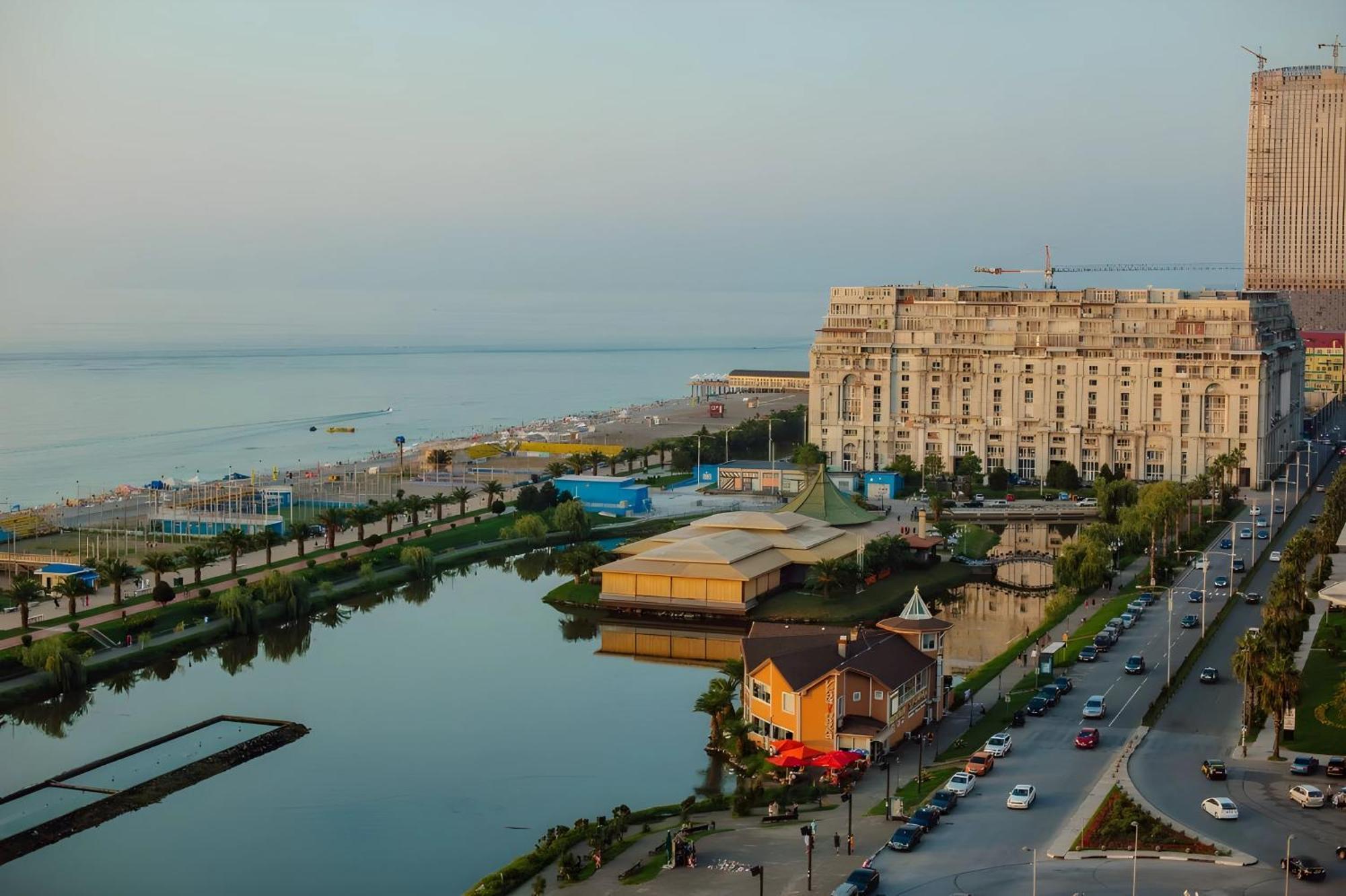 View From Above Orbi City Apartment Batumi Luaran gambar